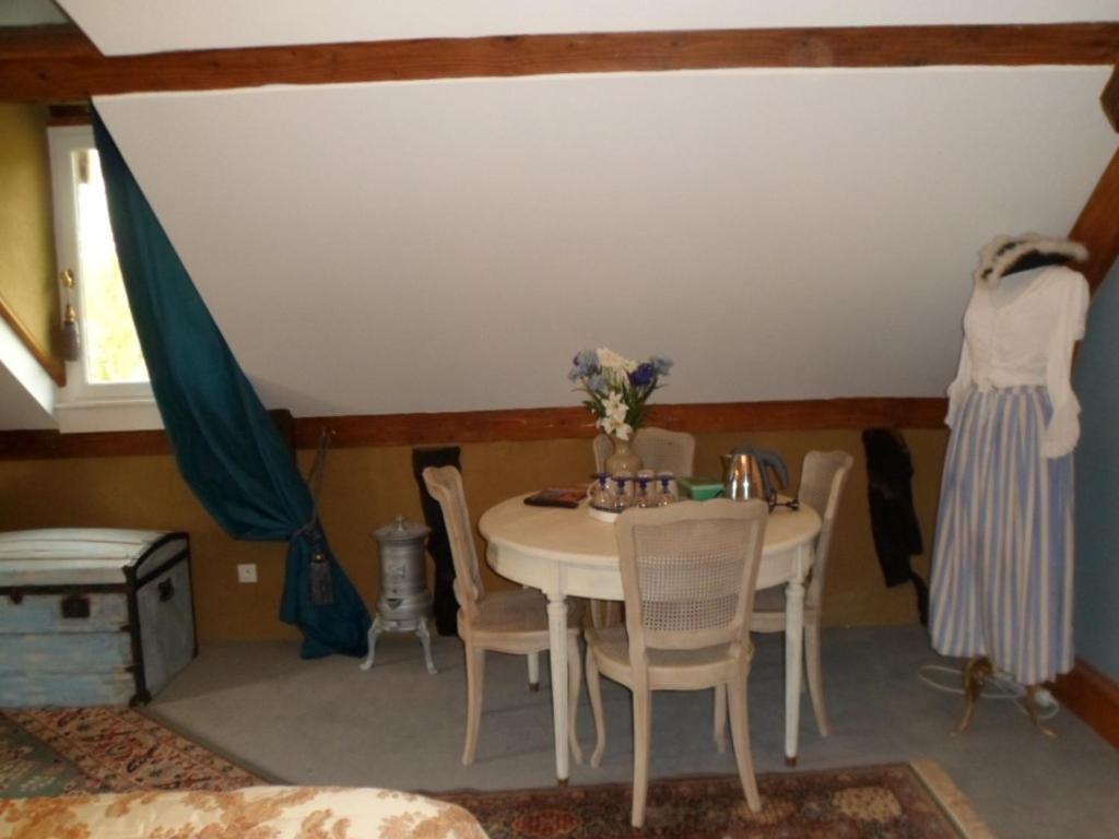 Les Chambres De Pontfol - Chambres D'Hotes - Guest House Victot-Pontfol Eksteriør billede